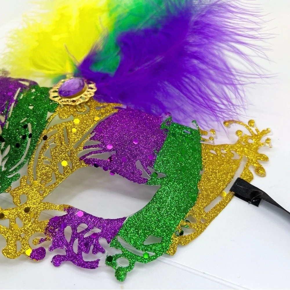 Sparkle & Shine: New Mardi Gras Masquerade Mask for Unforgettable Celebrations!